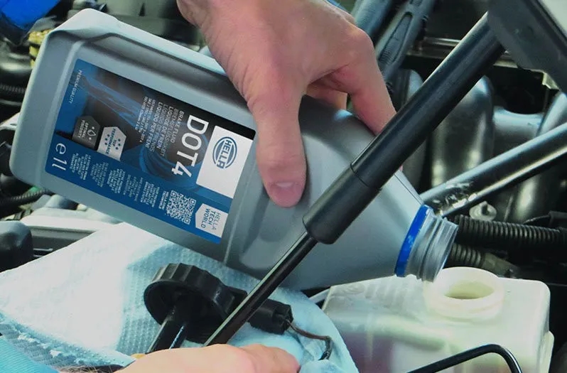 Die entscheidenden Eigenschaften von Bremsflüssigkeit für Ihre Sicherheit