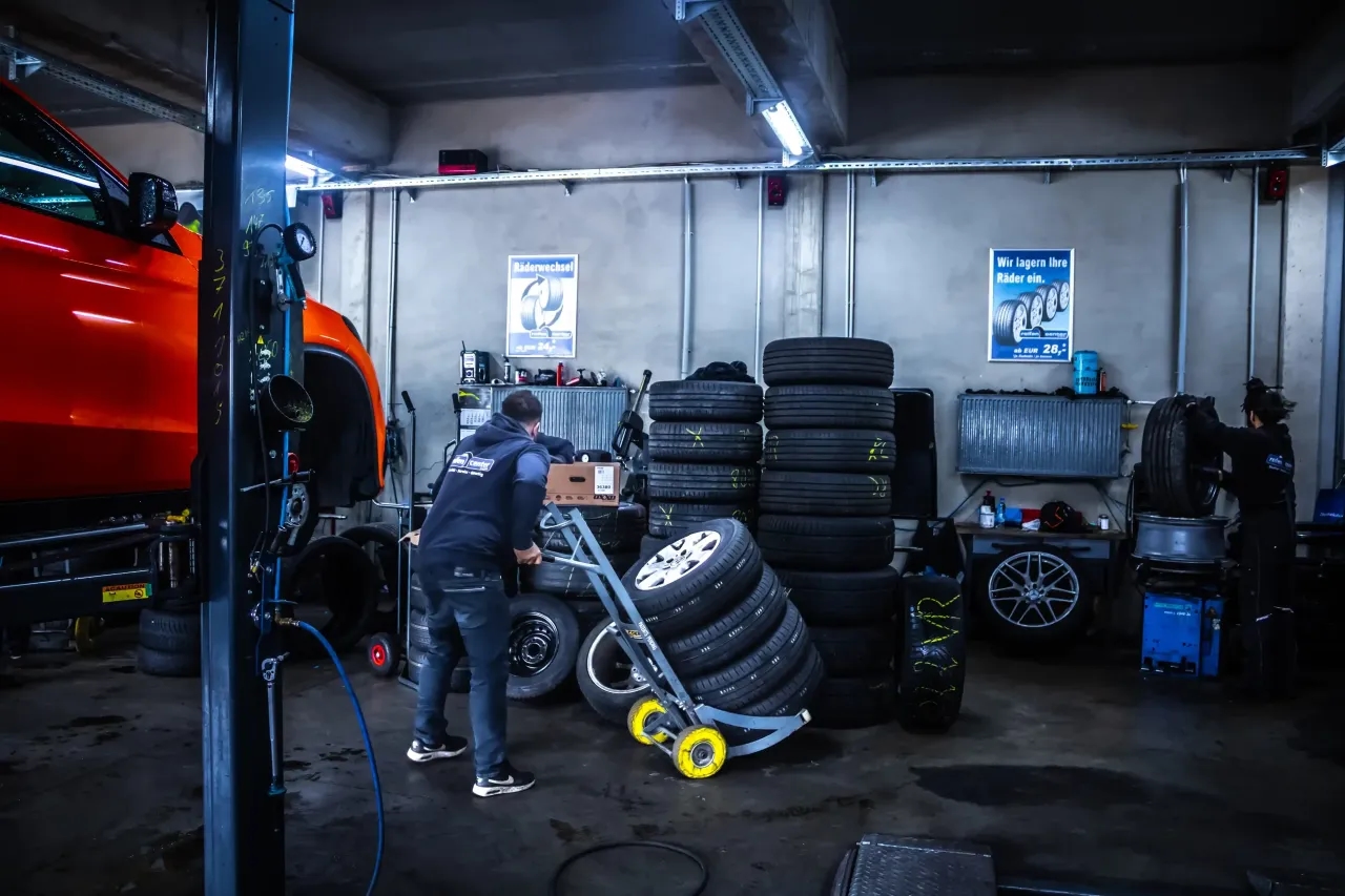 Reifen Center Aachen: Top Service für Reifenwechsel und Montage