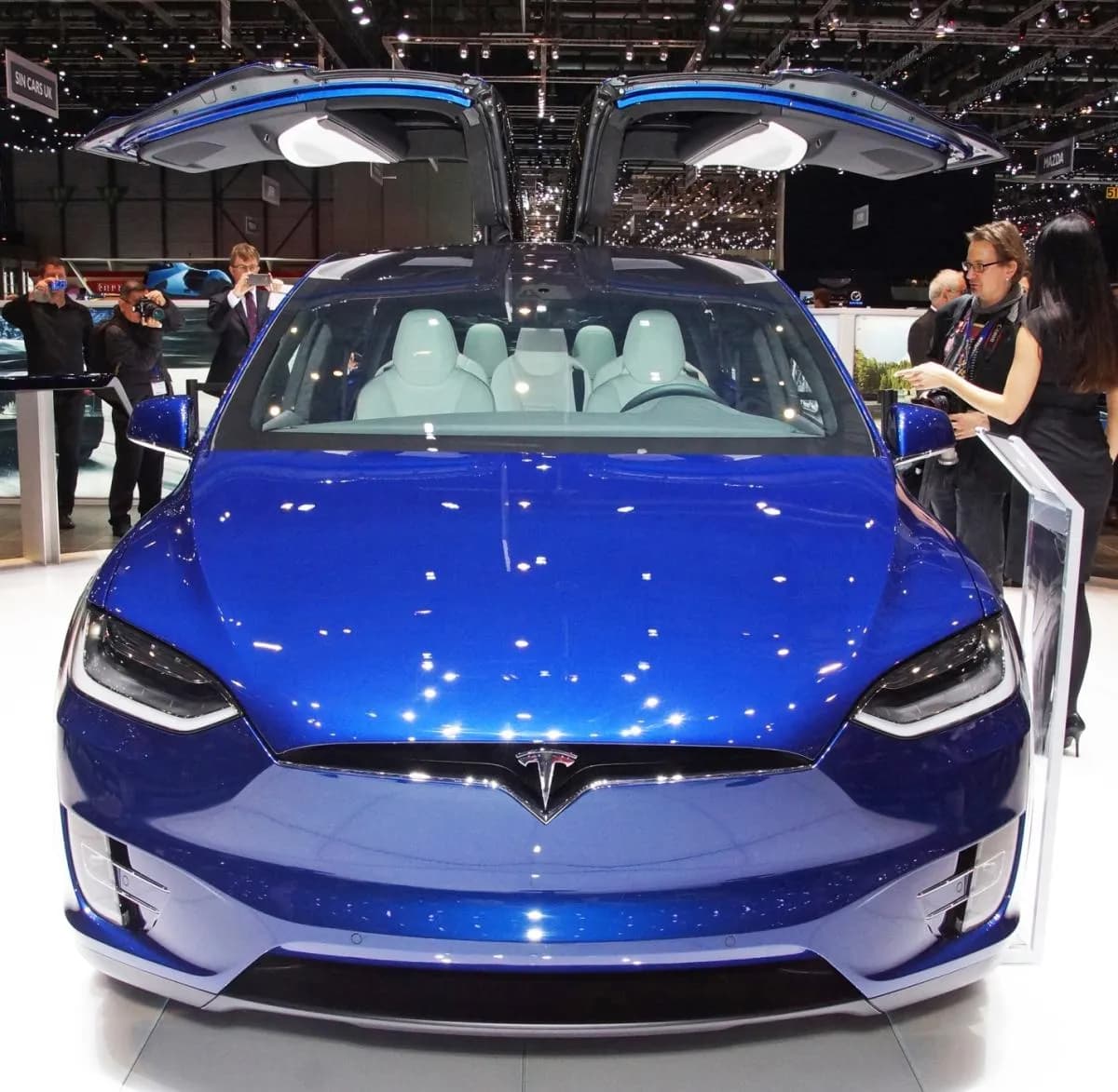 Tesla Model X: Leistungsstark, innovativ und teuer – lohnt sich der Kauf?