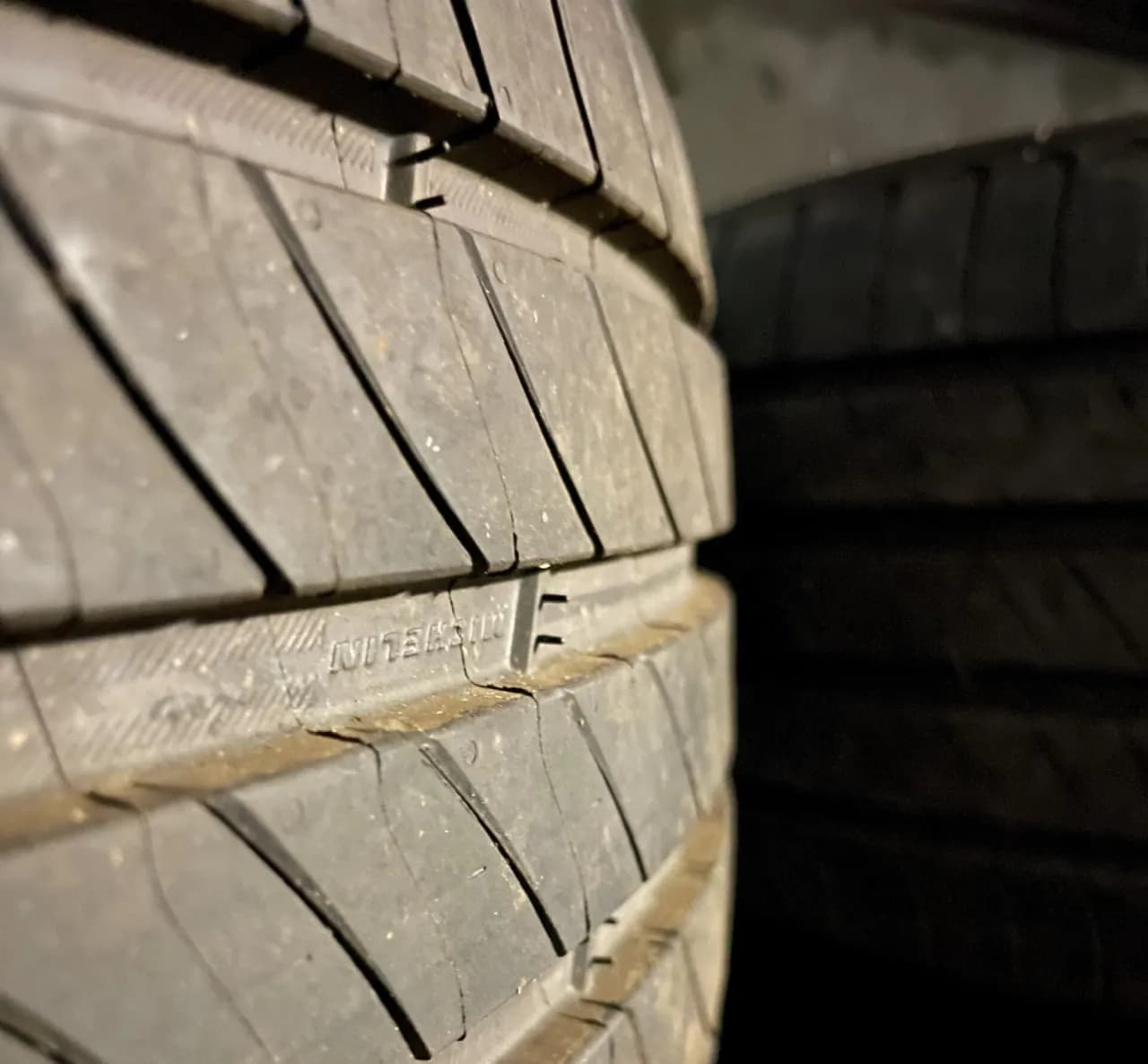 Die richtige Profiltiefe für Winterreifen: Sicherheit und gesetzliche Vorgaben